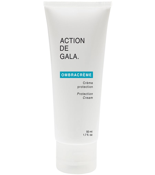 Ombracréme de Action de Gala disponible au Salon Esthétique Entre-Nous à Saint-Georges, en Beauce, pour un maquillage lumineux et naturel, alliant soin et élégance.