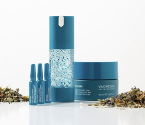 Sélection de produits de soins esthétiques Vagheggi disponibles au Salon Esthétique Entre-Nous à Saint-Georges, en Beauce. Gamme de produits professionnels pour le visage, la peau et le bien-être, incluant hydratation, anti-âge, et soins spécifiques adaptés aux besoins de chaque client(e).